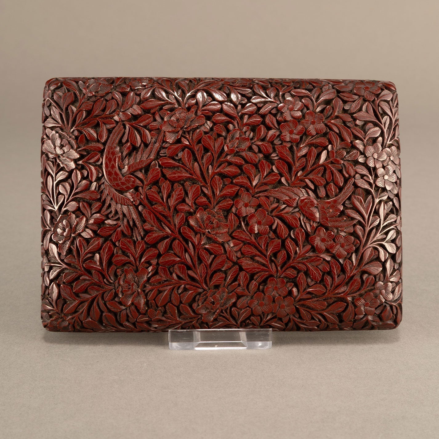 日本と中国の堆朱（ついしゅ）・剔紅（てきこう）とは？｜歴史・特徴を