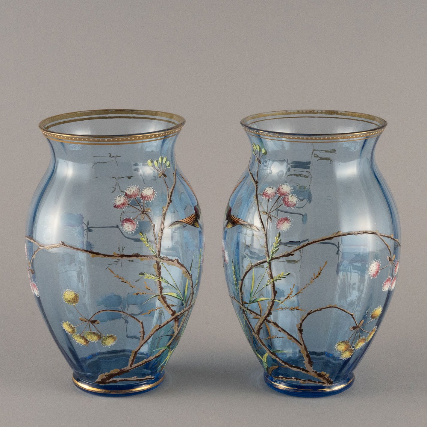 Vase with enameled flowers and birds pattern (pair)