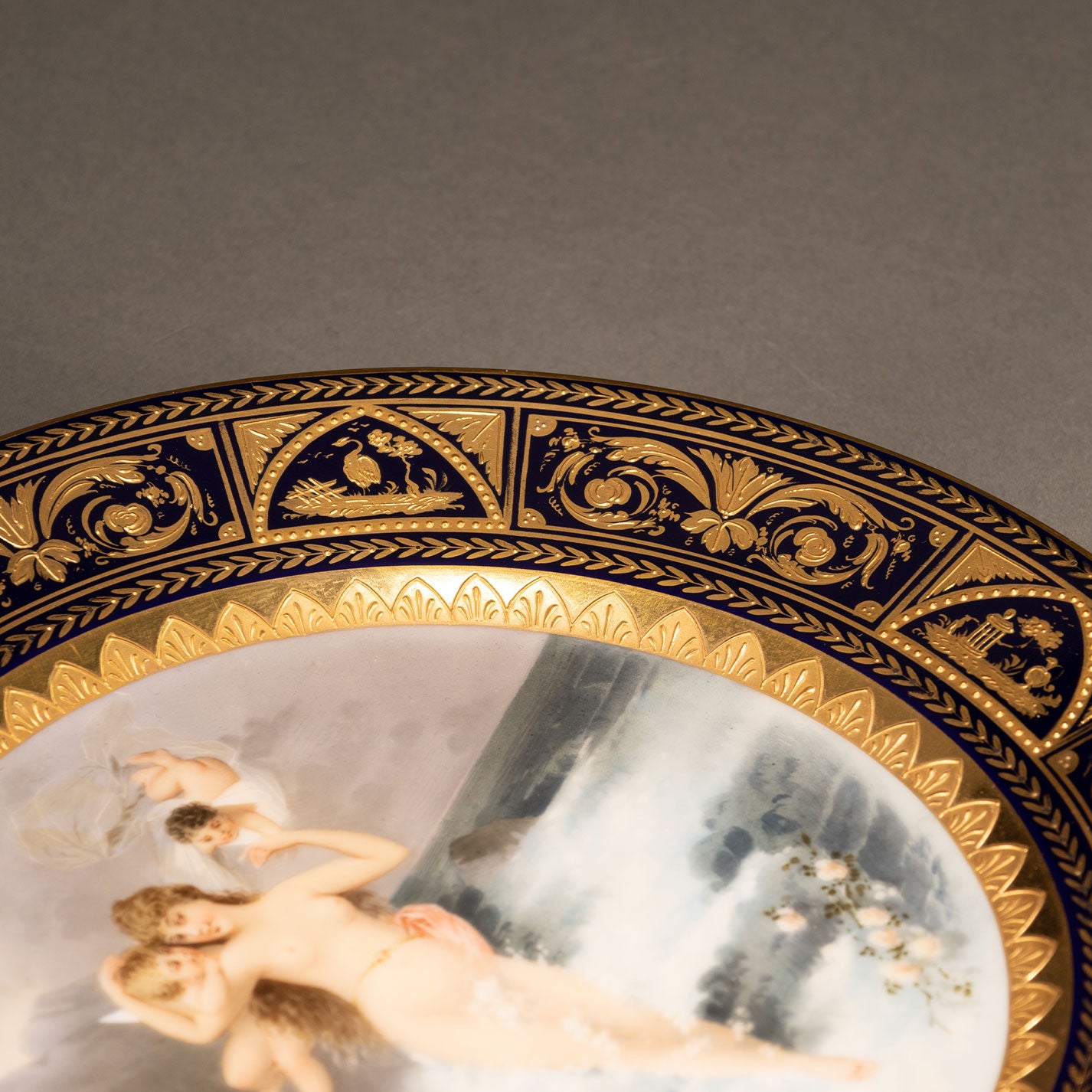 Vienna Style "Gold glazed dish (symbol of the Venus)"