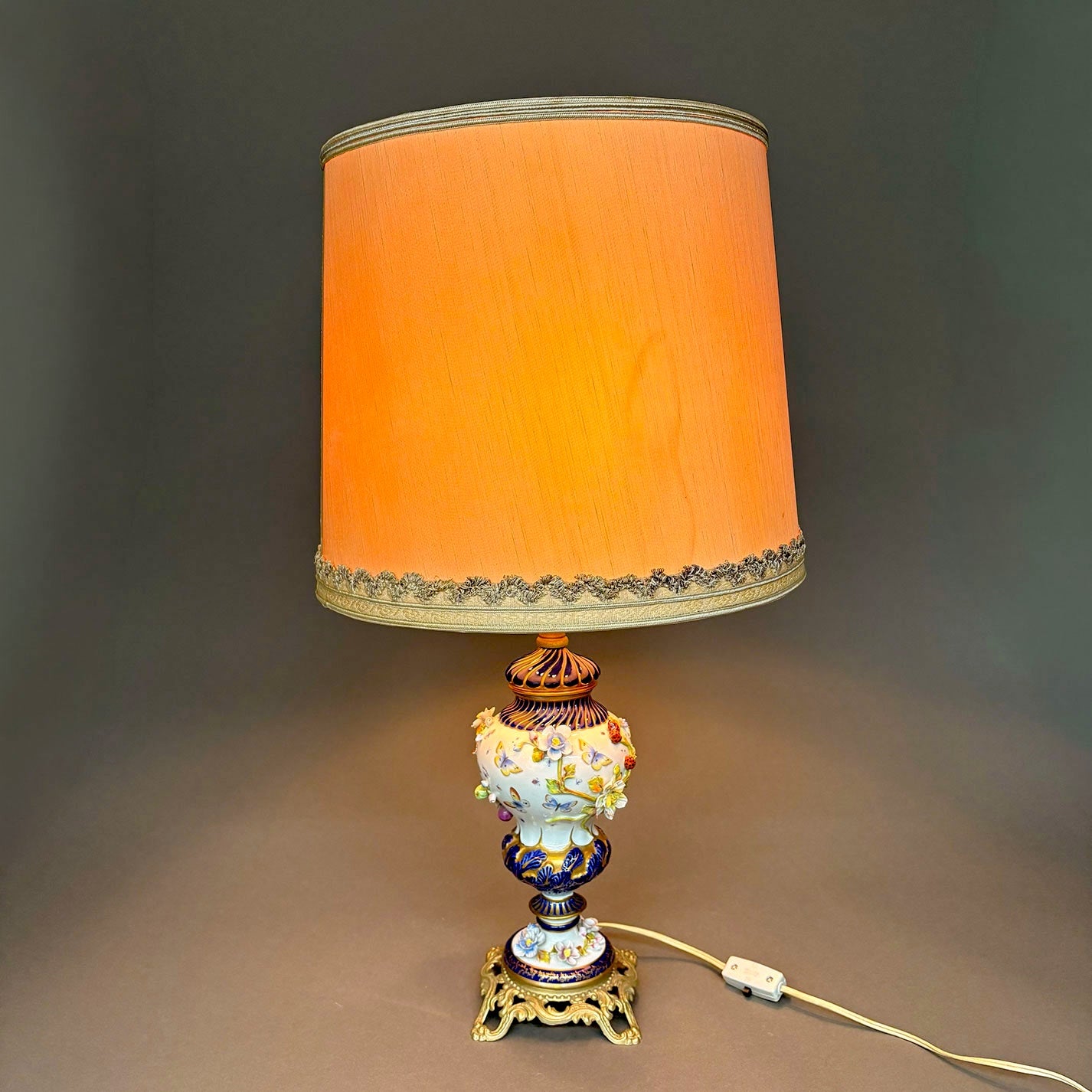 Sevres Style Style Table Lamp