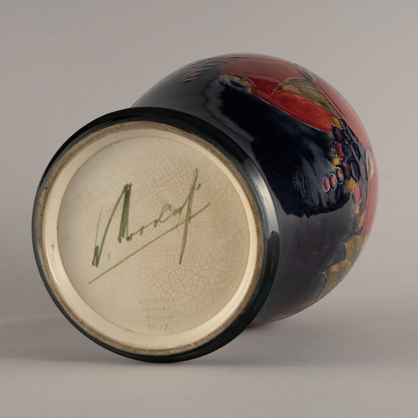 Moorcroft "Vase"