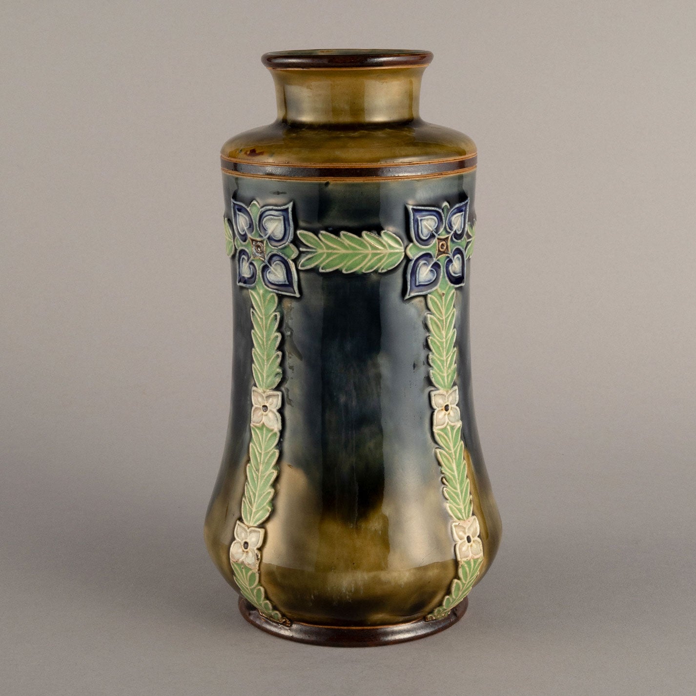 ROYAL DOULTON "Vase"