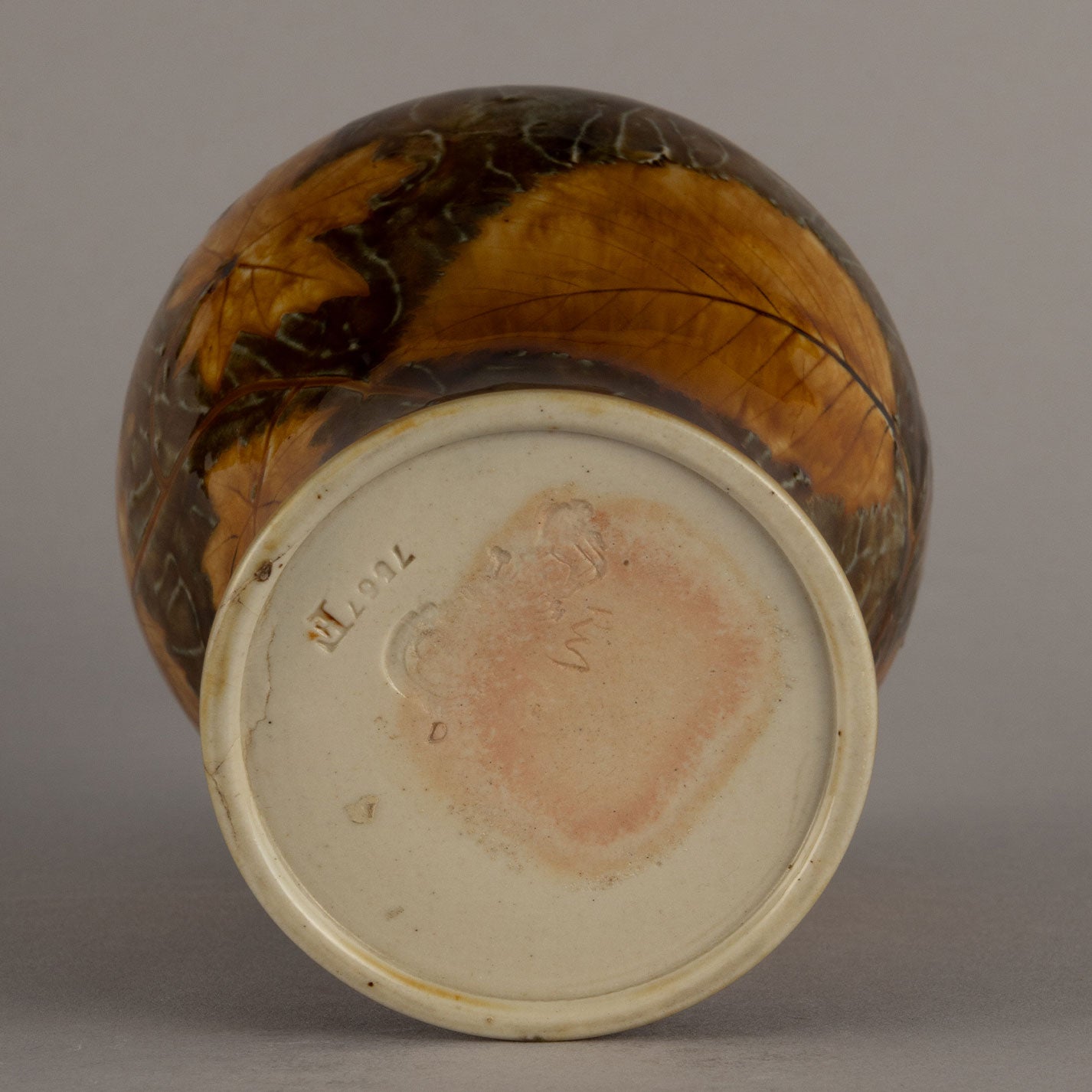 ROYAL DOULTON "Vase"