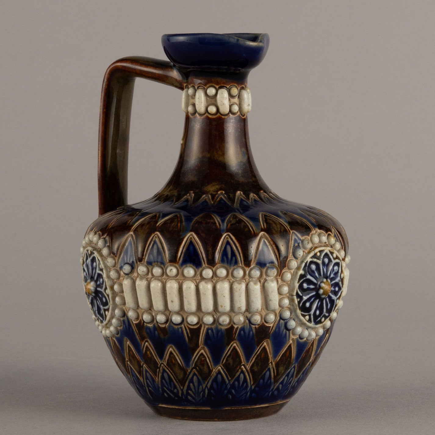ROYAL DOULTON "Vase"
