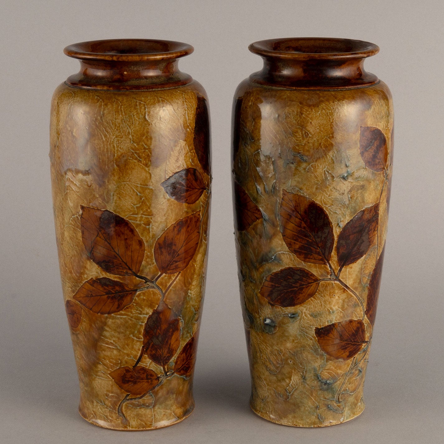 ROYAL DOULTON "Vase (Pair)"