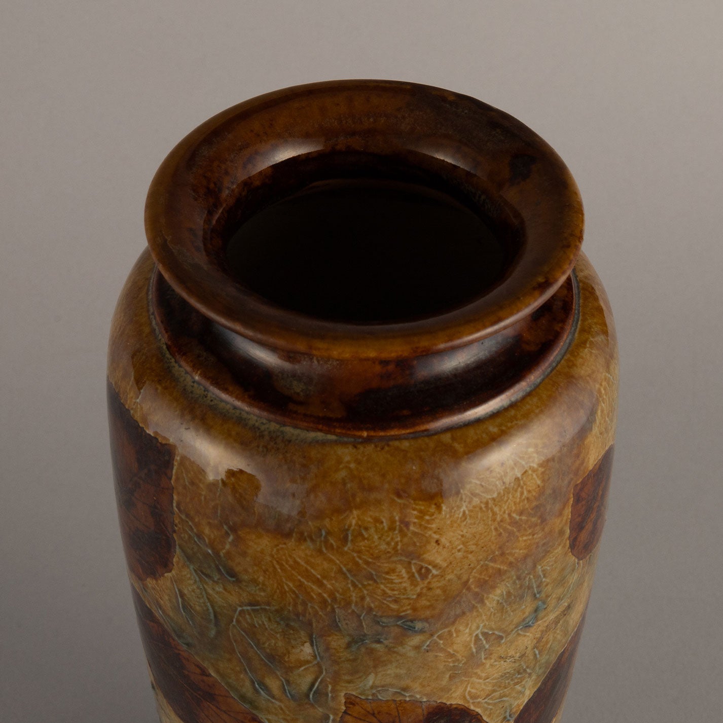 ROYAL DOULTON "Vase (Pair)"
