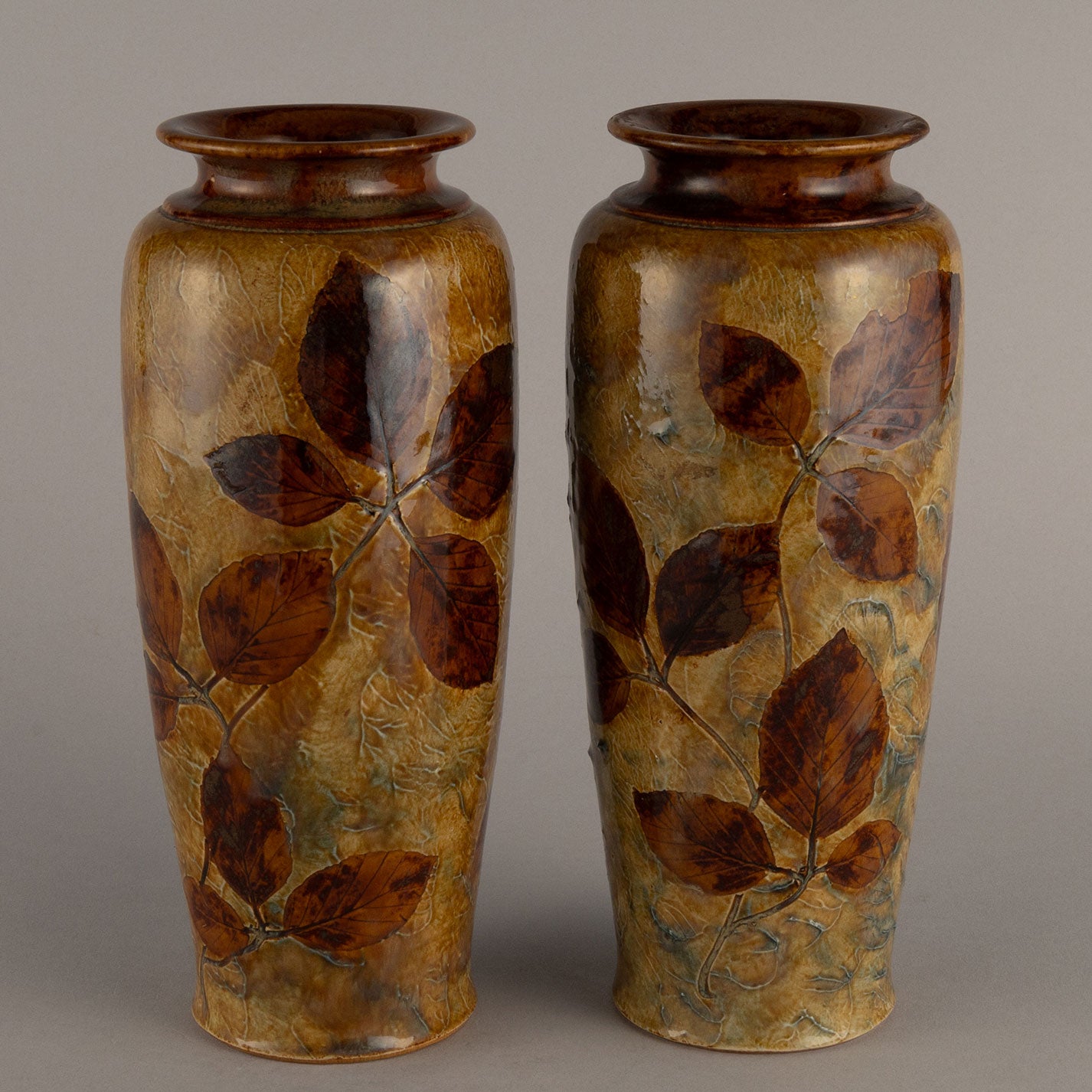 ROYAL DOULTON "Vase (Pair)"