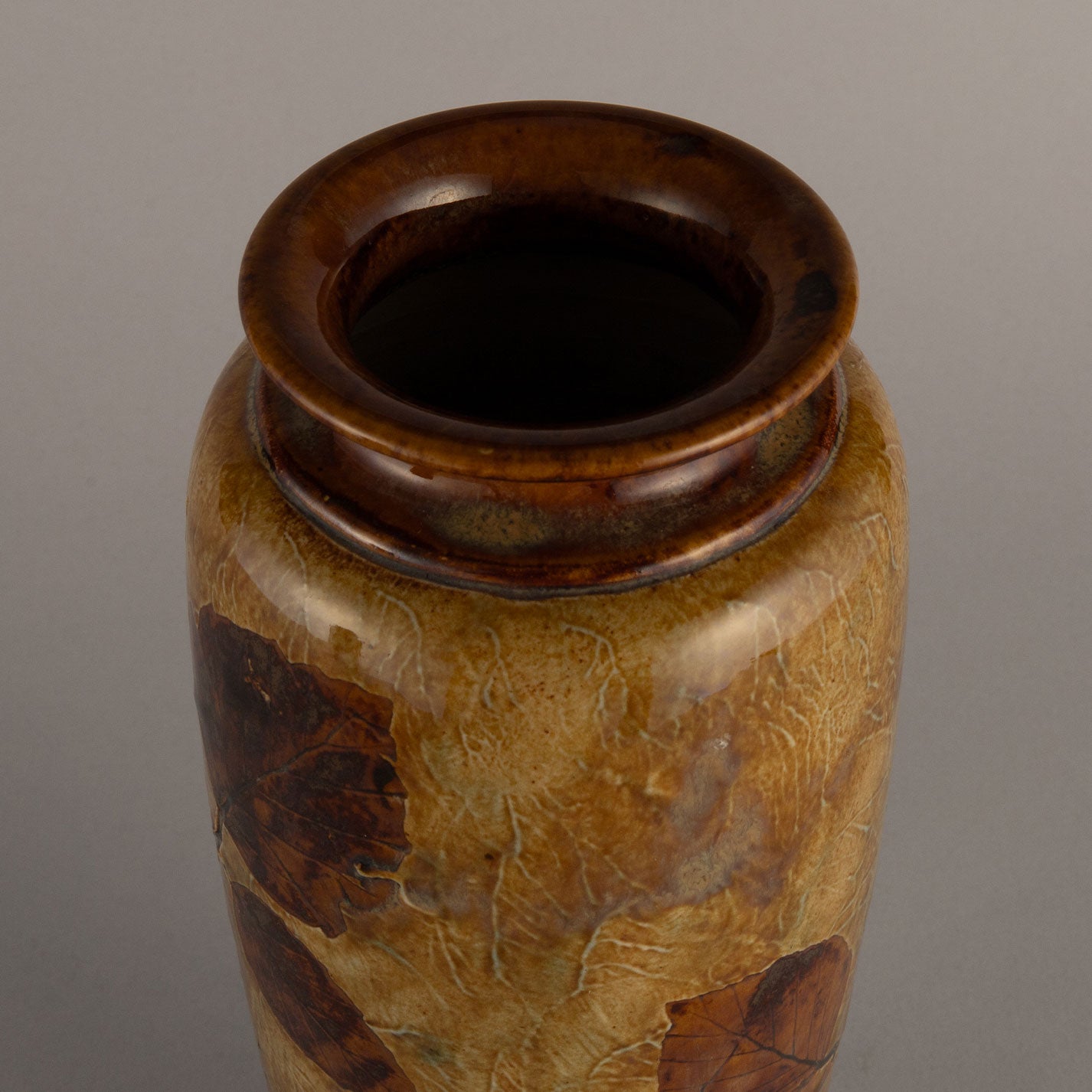 ROYAL DOULTON "Vase (Pair)"