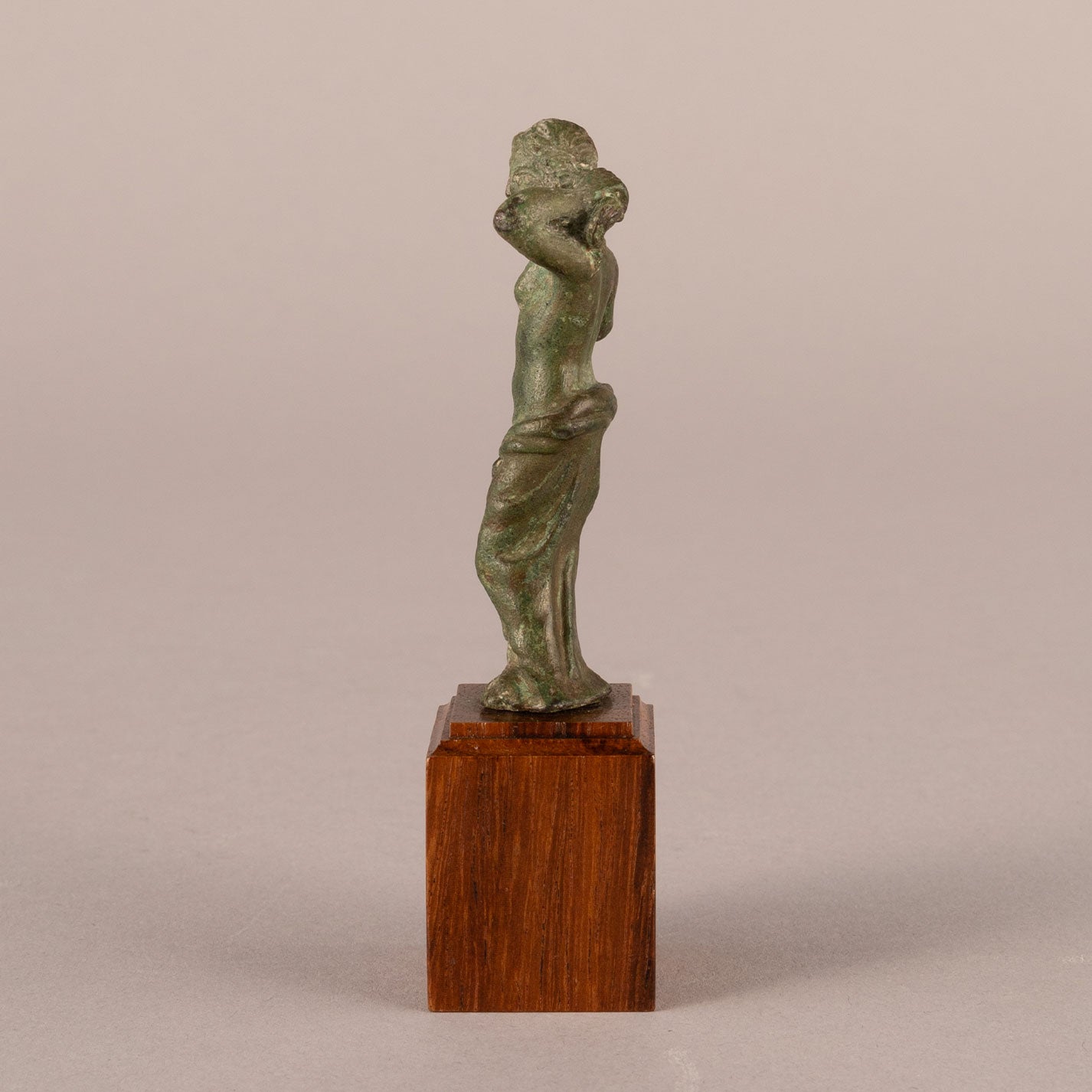 Roman "Bronze Venus figurine"