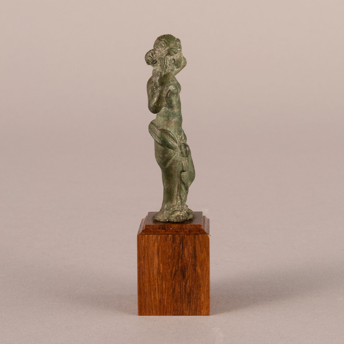 Roman "Bronze Venus figurine"