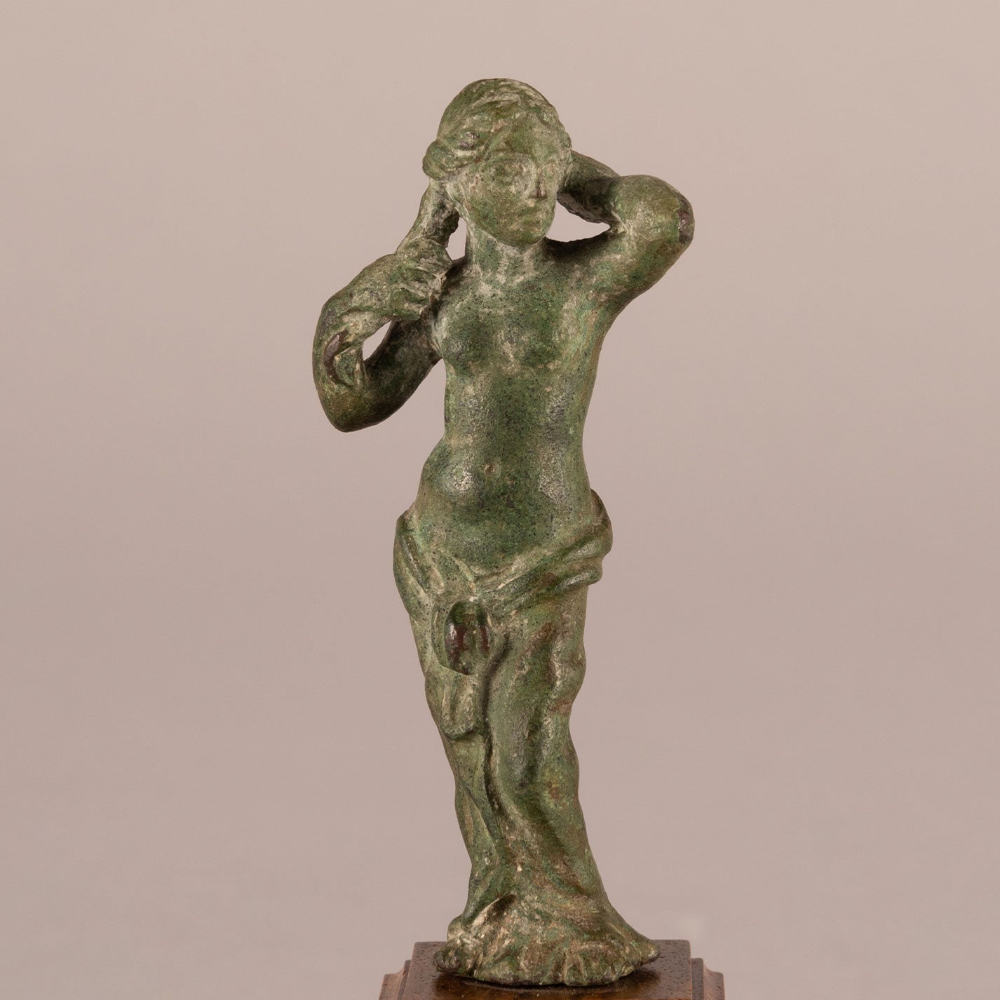 Roman "Bronze Venus figurine"