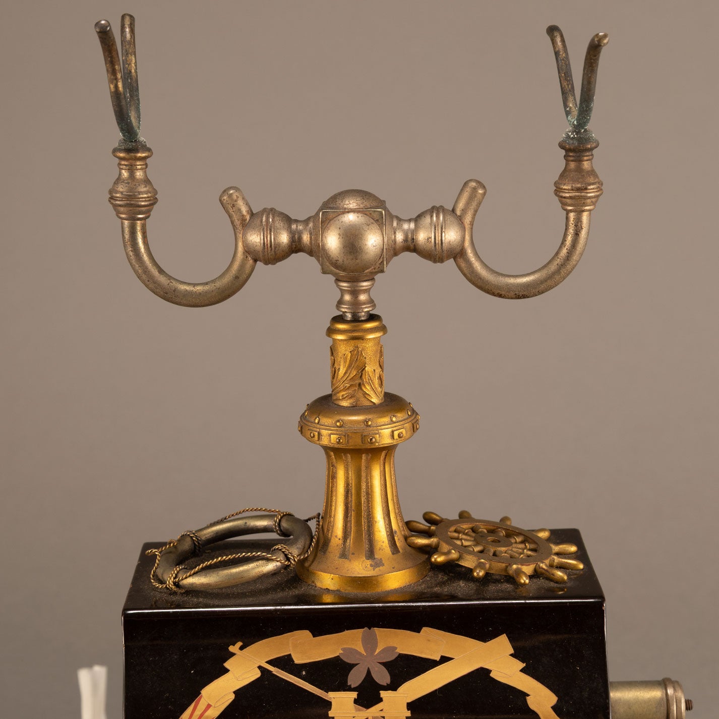 Delville magnetic type A desk phone