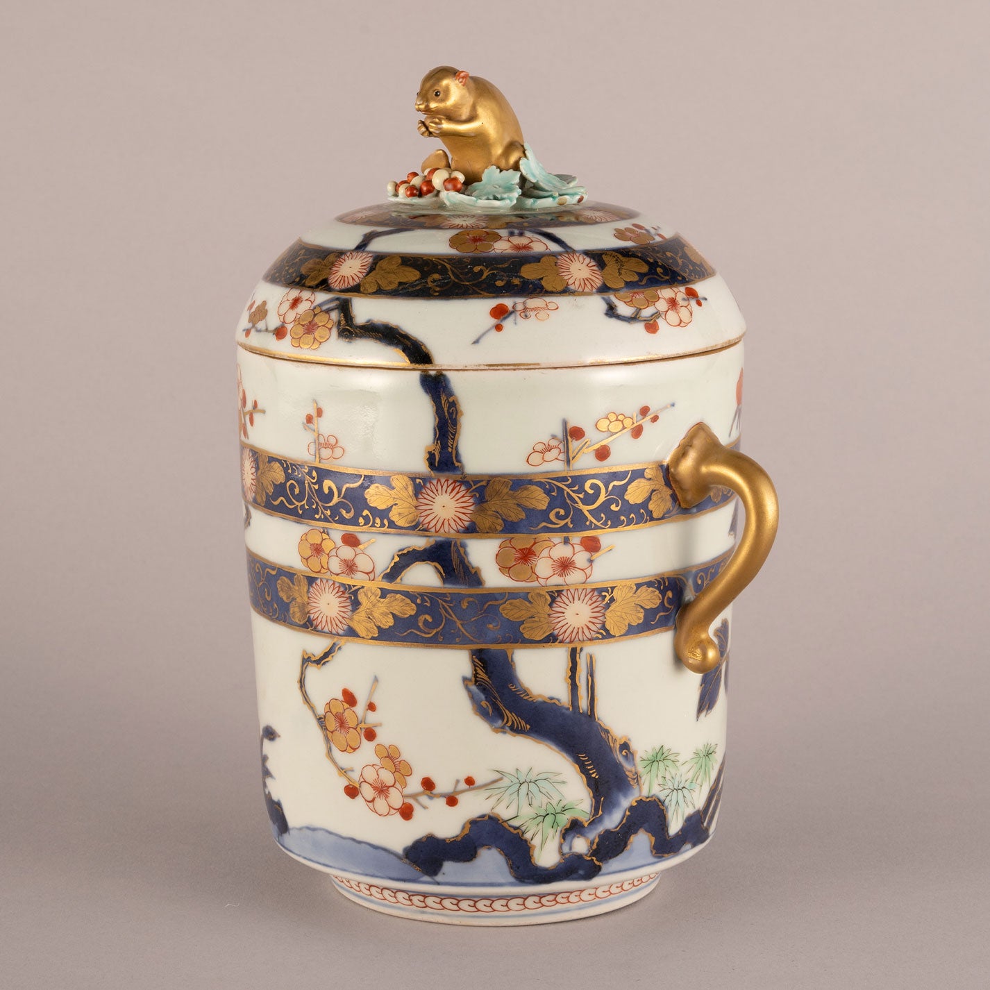 色絵金彩栗鼠鈕蓋物