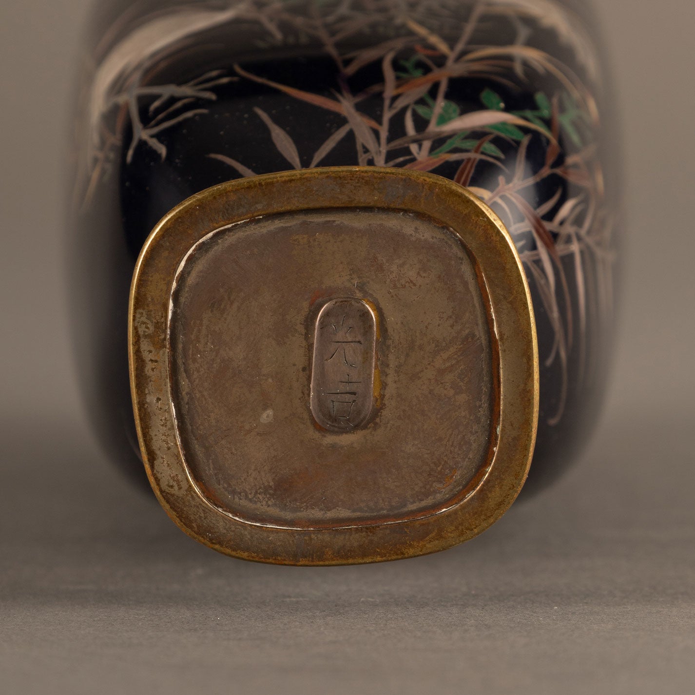 Enamel reed Flowers and crane vase