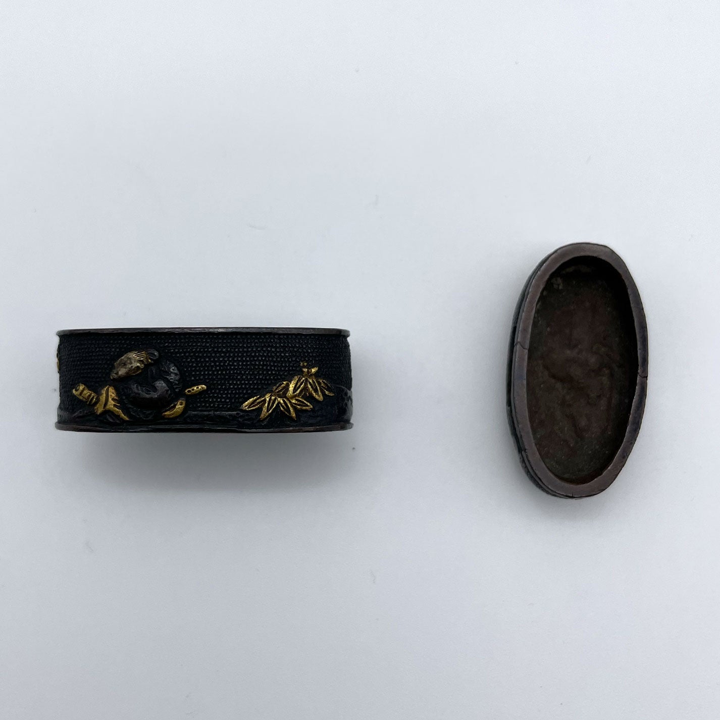 竹林人物文縁頭