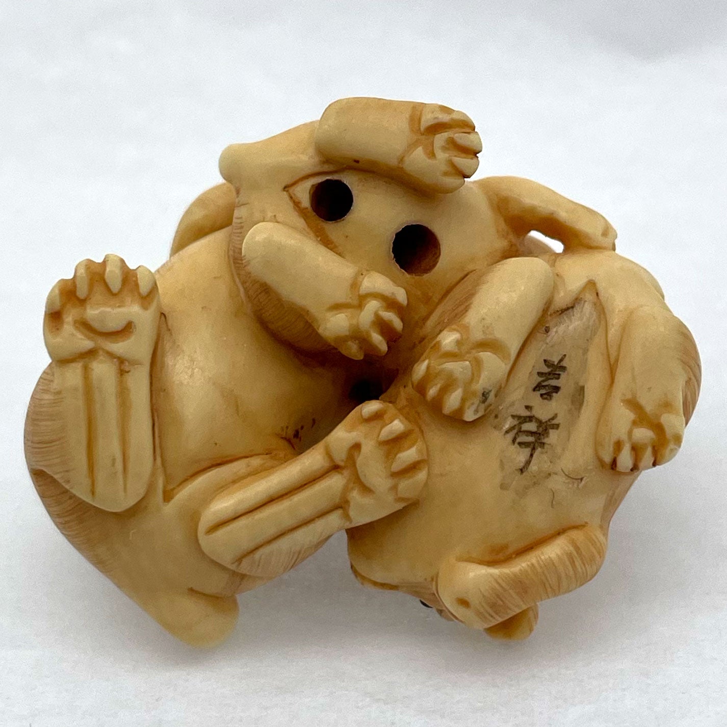 象牙根雕 犬