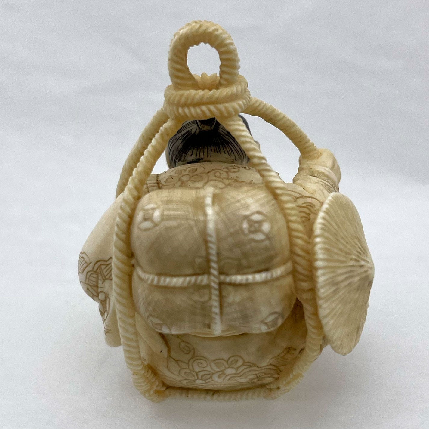 象牙根雕 轎子