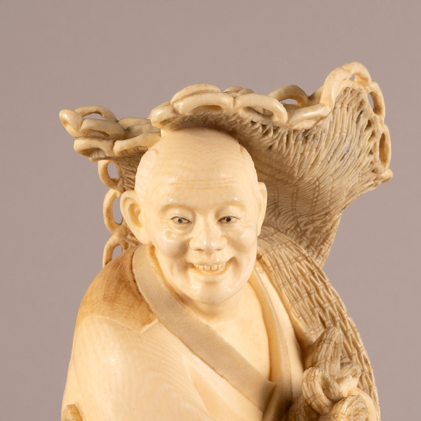 象牙漁夫雕像