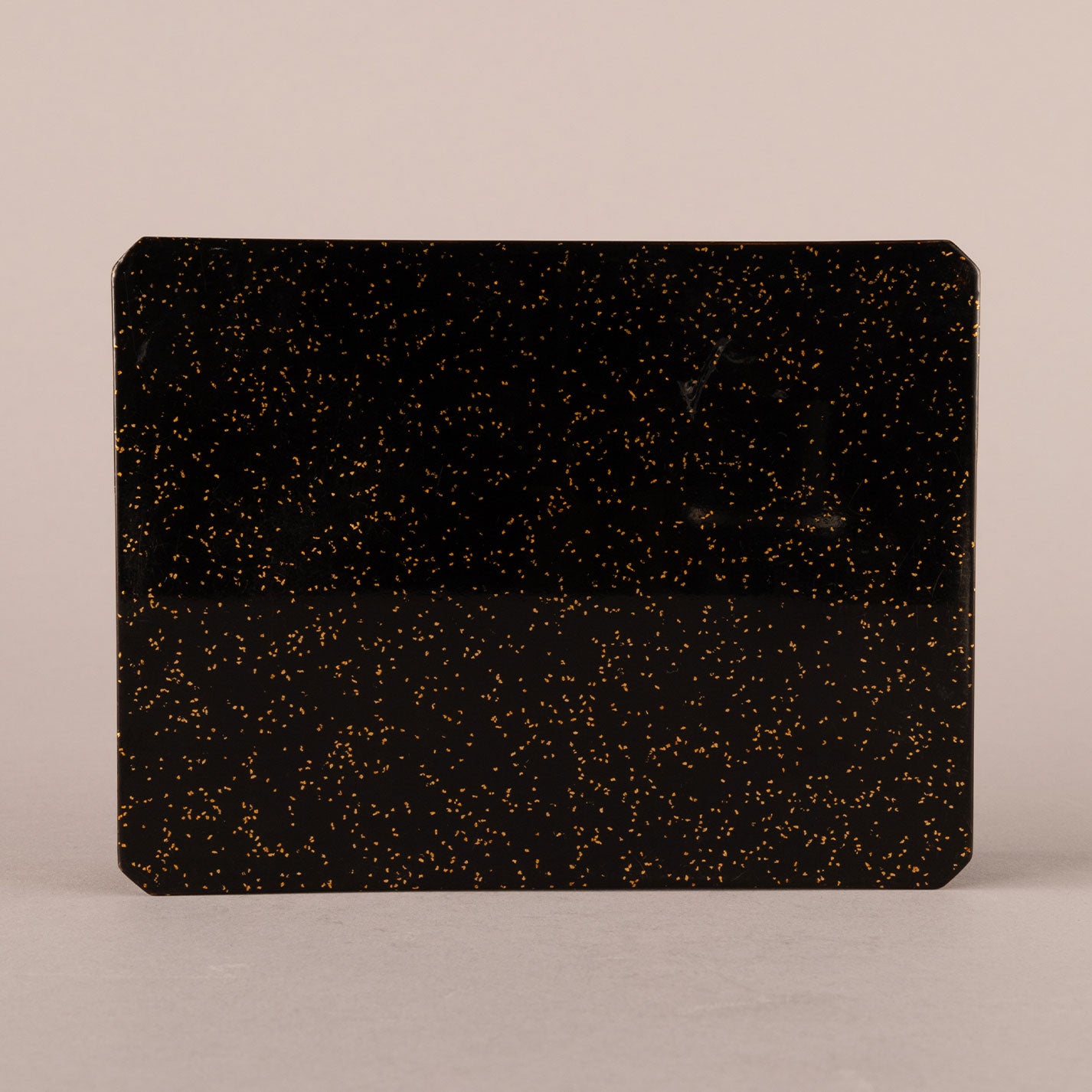 Box with seasonal floral design and lacquerware (silver border)
