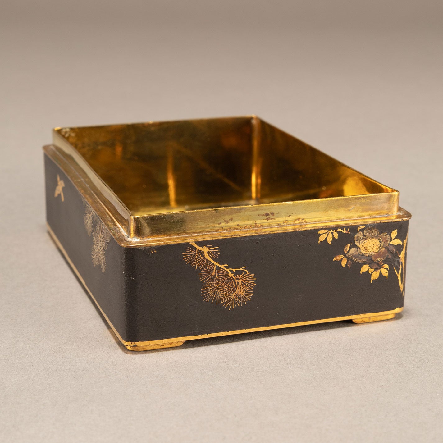 Small box with gold inlay and old pine and pheasant design