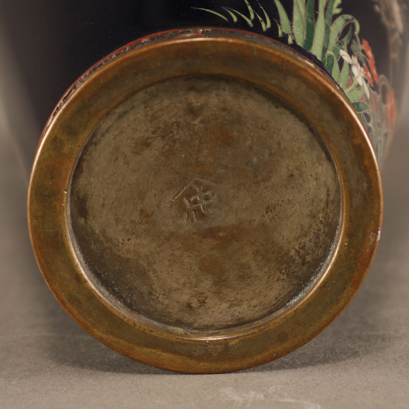 Cloisonne flower vase with bird and flower pattern