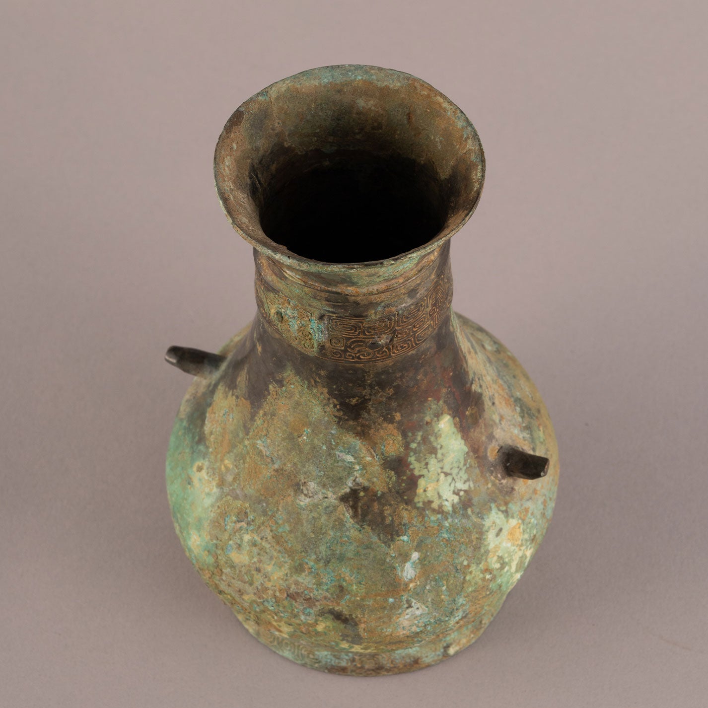 Bronze Taotie-patterned Vase