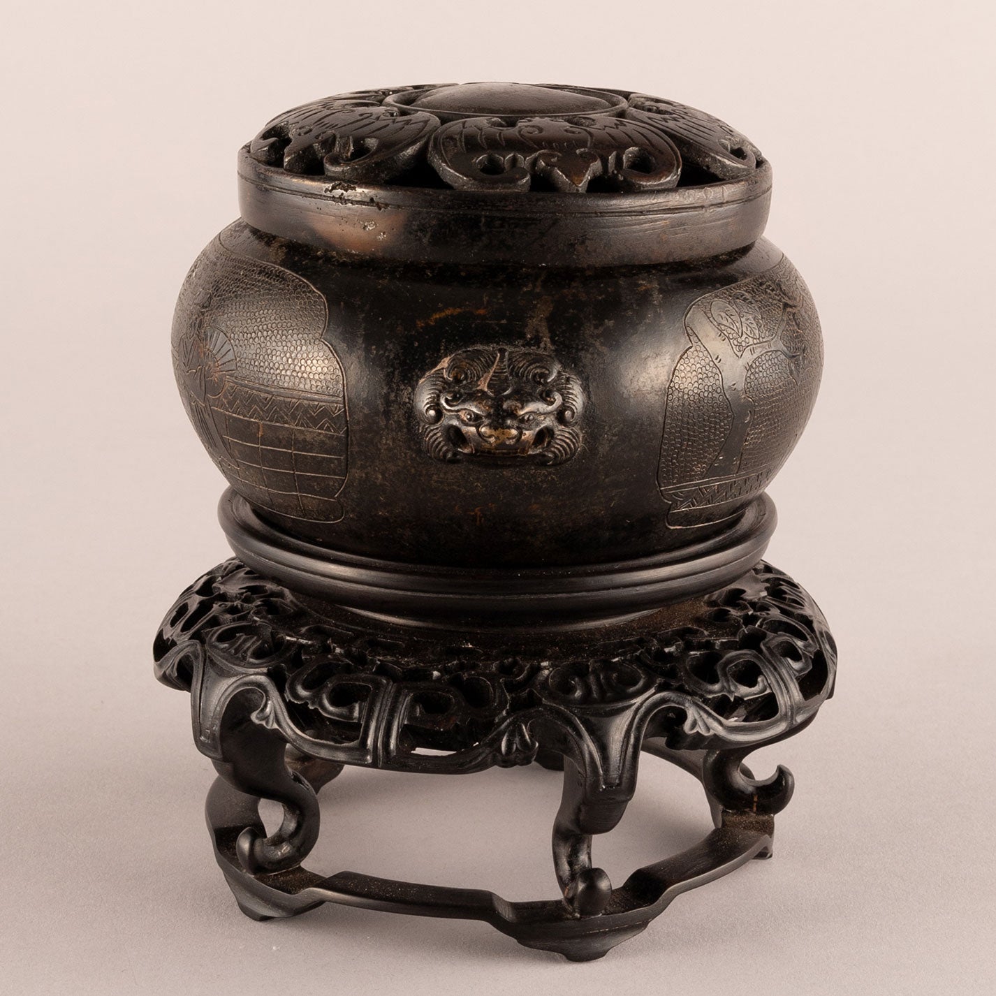 Bronze cast lion ear incense burner