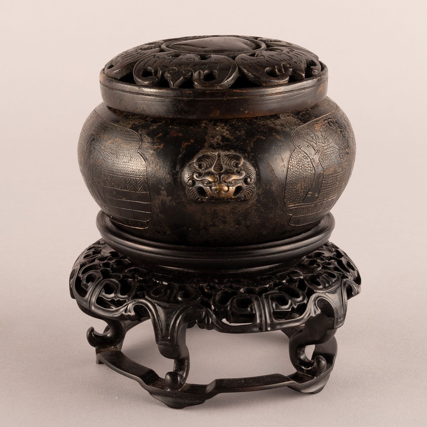 Bronze cast lion ear incense burner