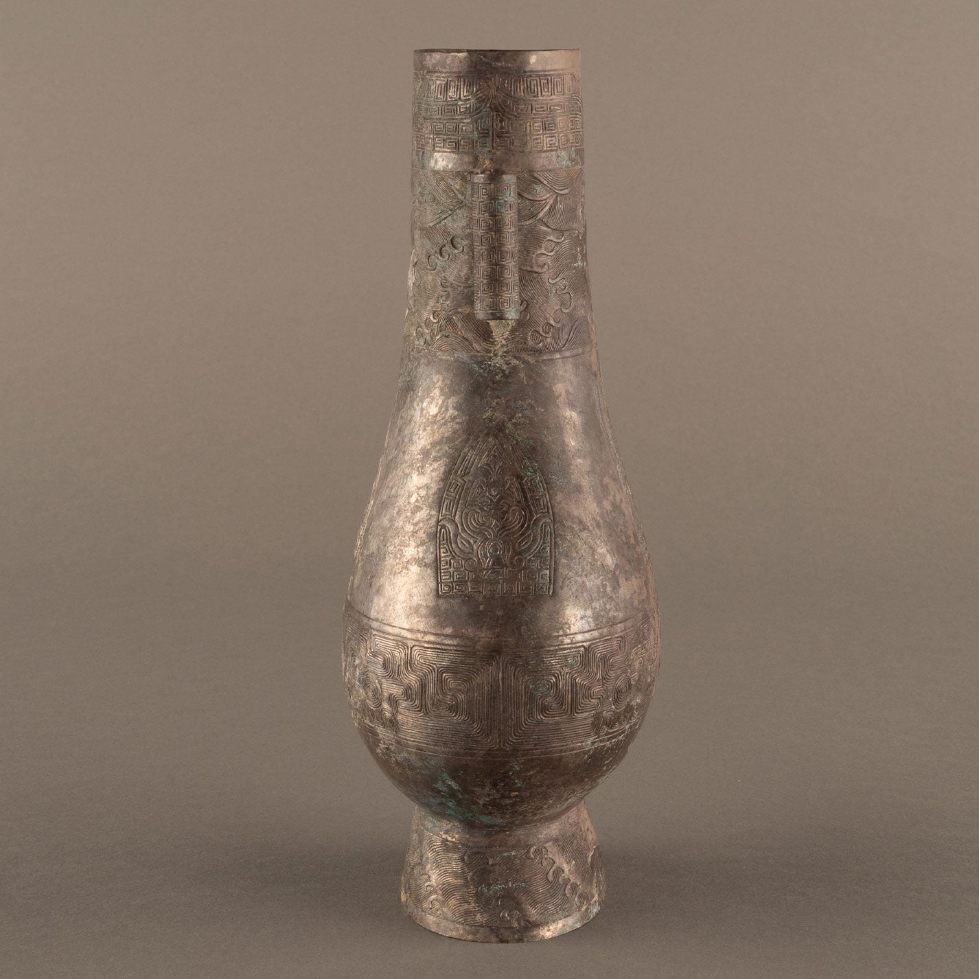 Silver Seawater Basho Ear Bottle