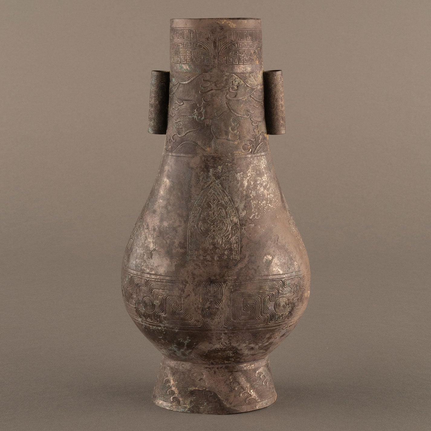 Silver Seawater Basho Ear Bottle