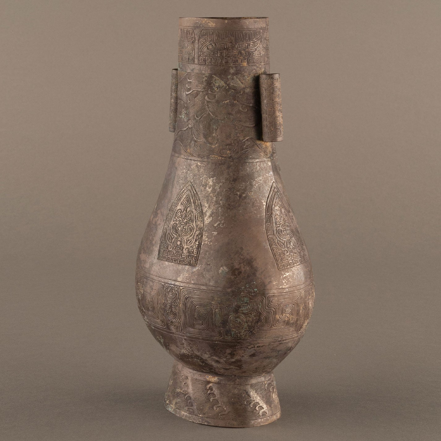 Silver Seawater Basho Ear Bottle