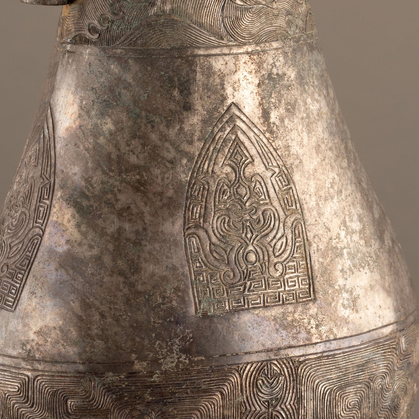 Silver Seawater Basho Ear Bottle