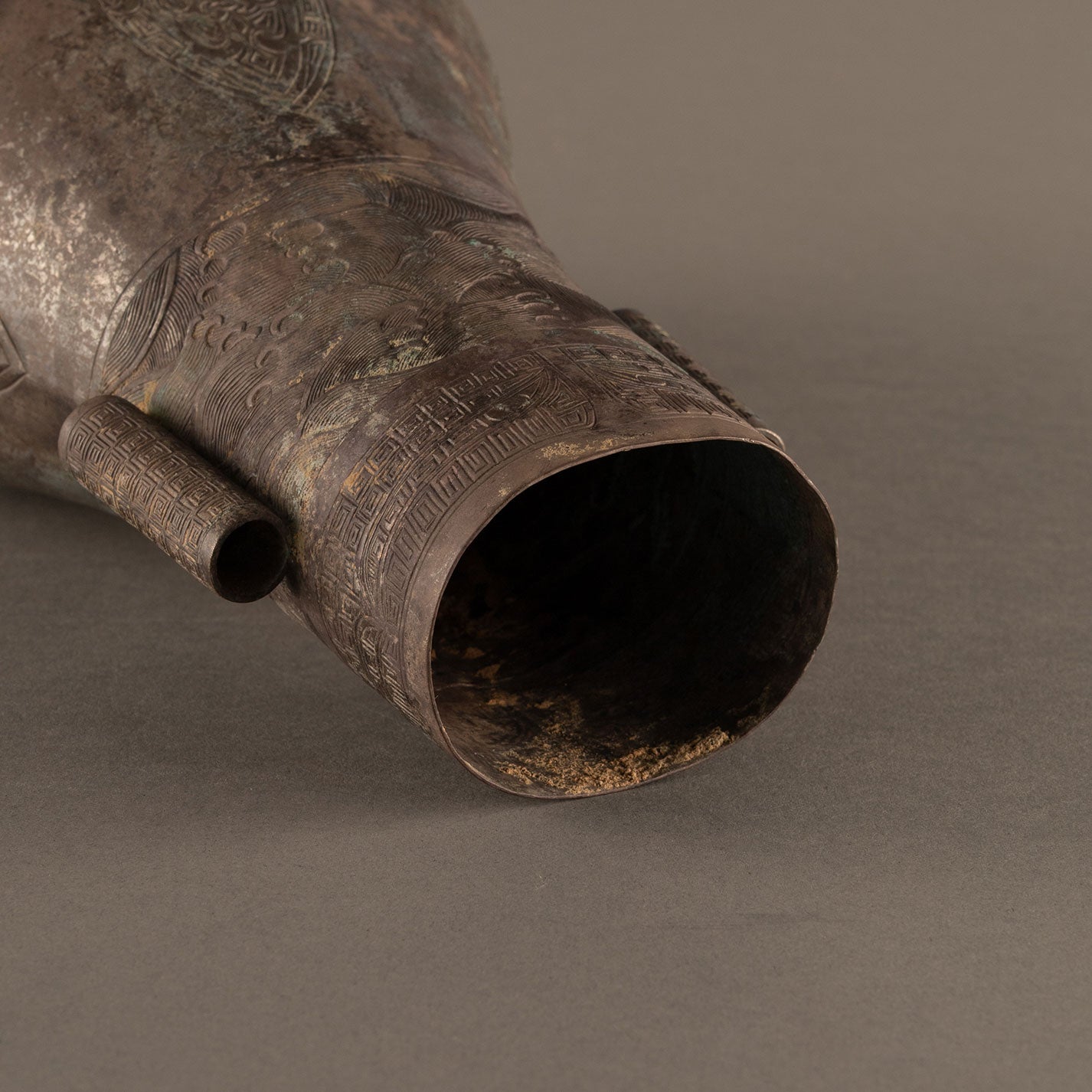 Silver Seawater Basho Ear Bottle