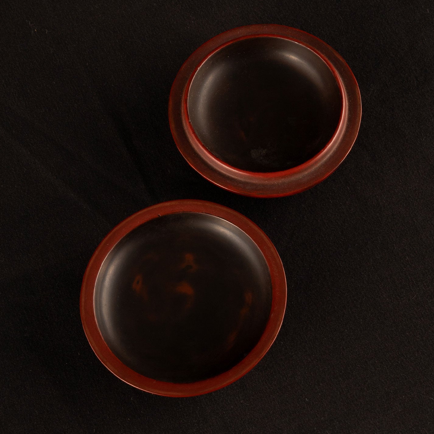 Red carved Hu people's incense box