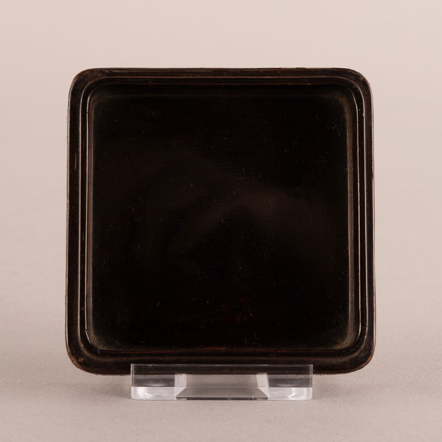 Mother-of-pearl Matsushita Takashi Kanren square box with lid