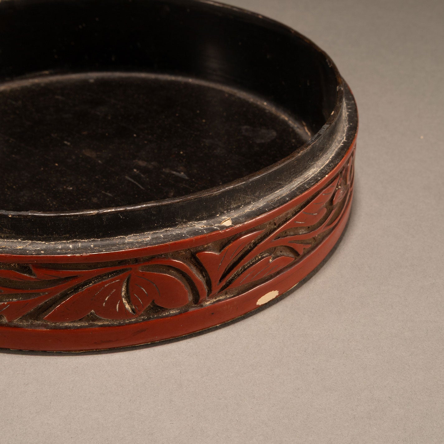 Red lion and flower motif box