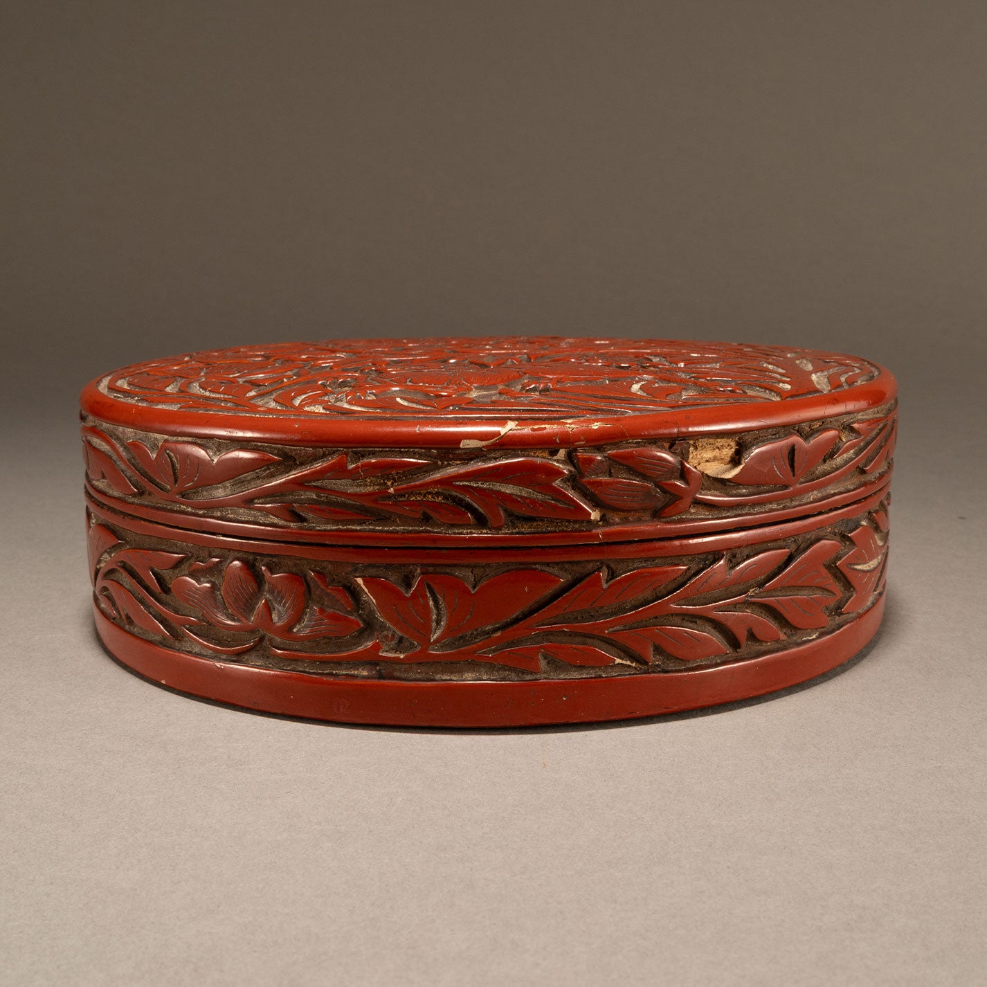 Red lion and flower motif box