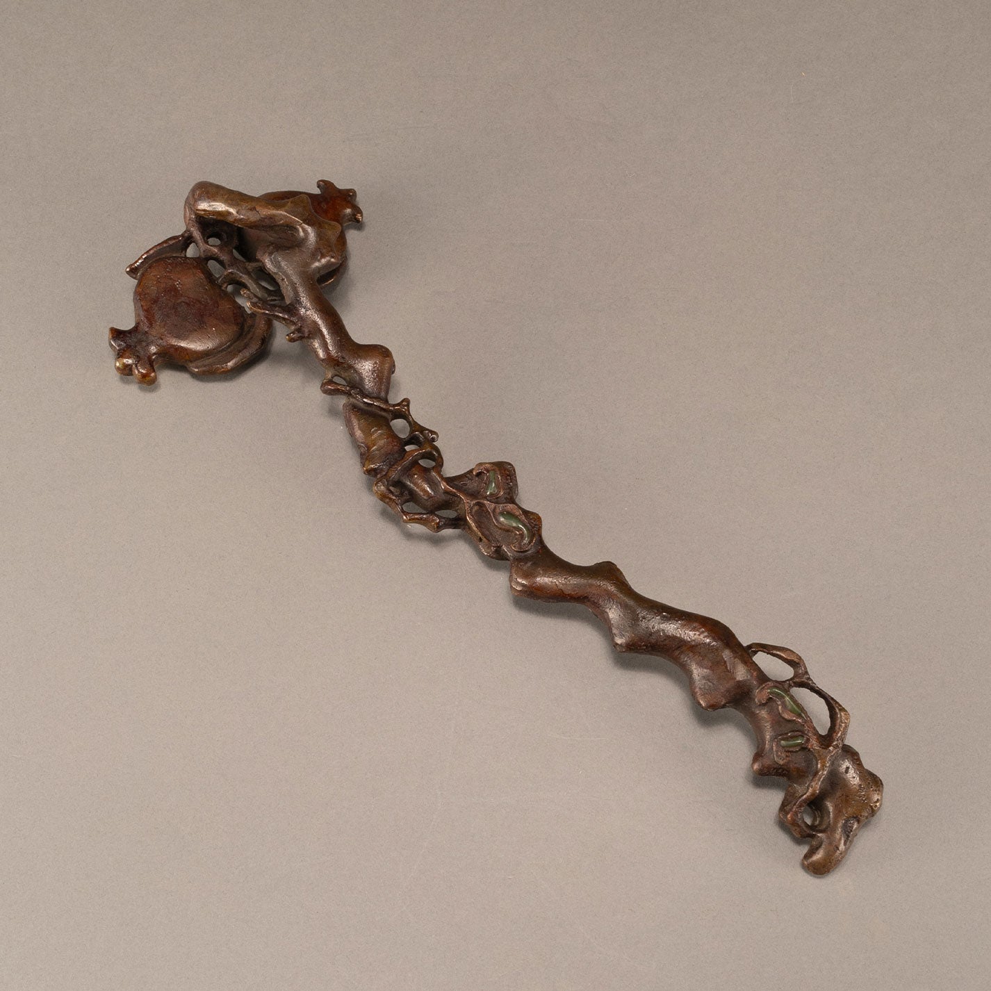 White jade inlaid rui