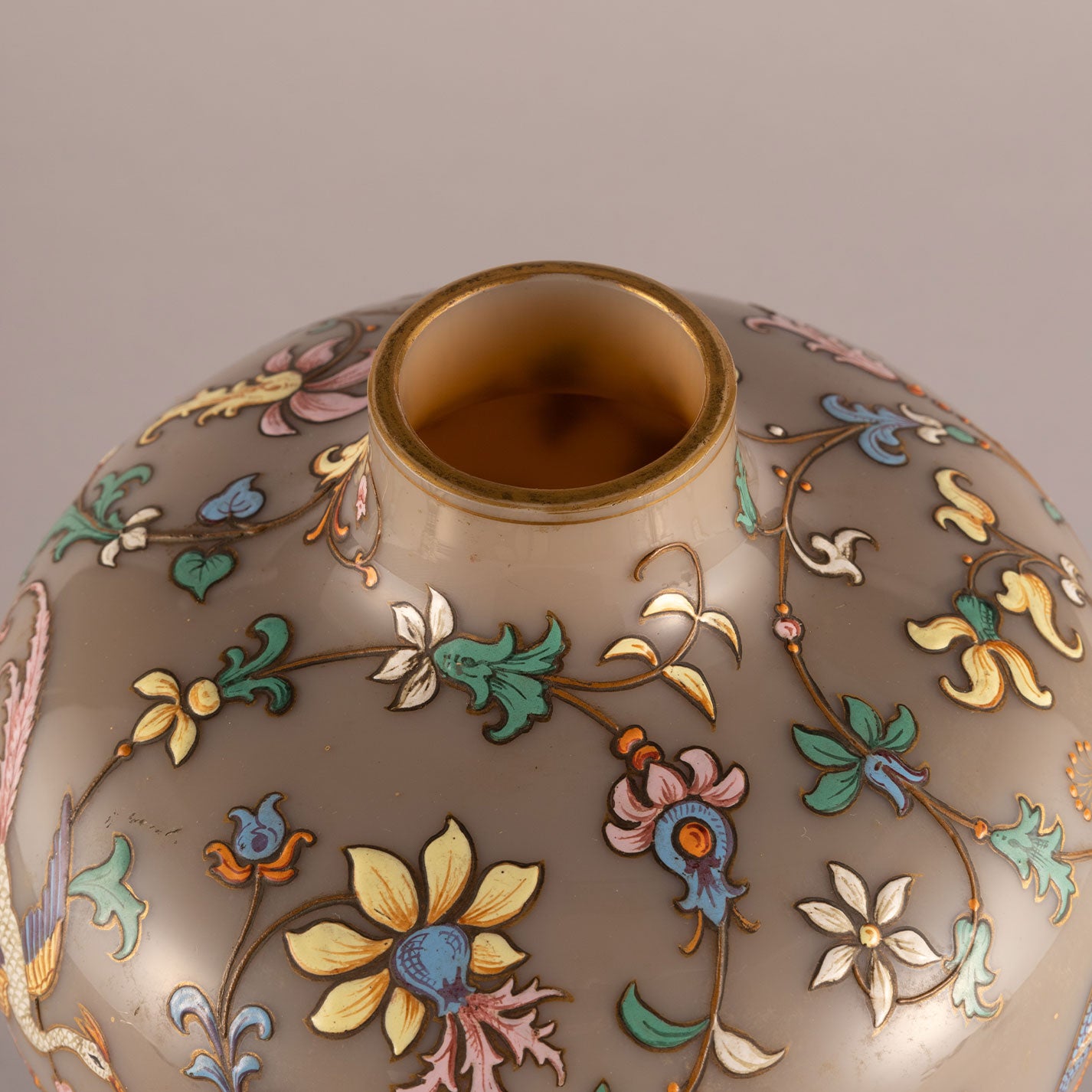 Flower and bird motif jar with lid