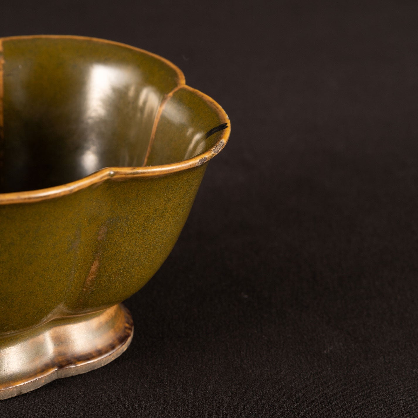 Tea leaf glazed incense burner