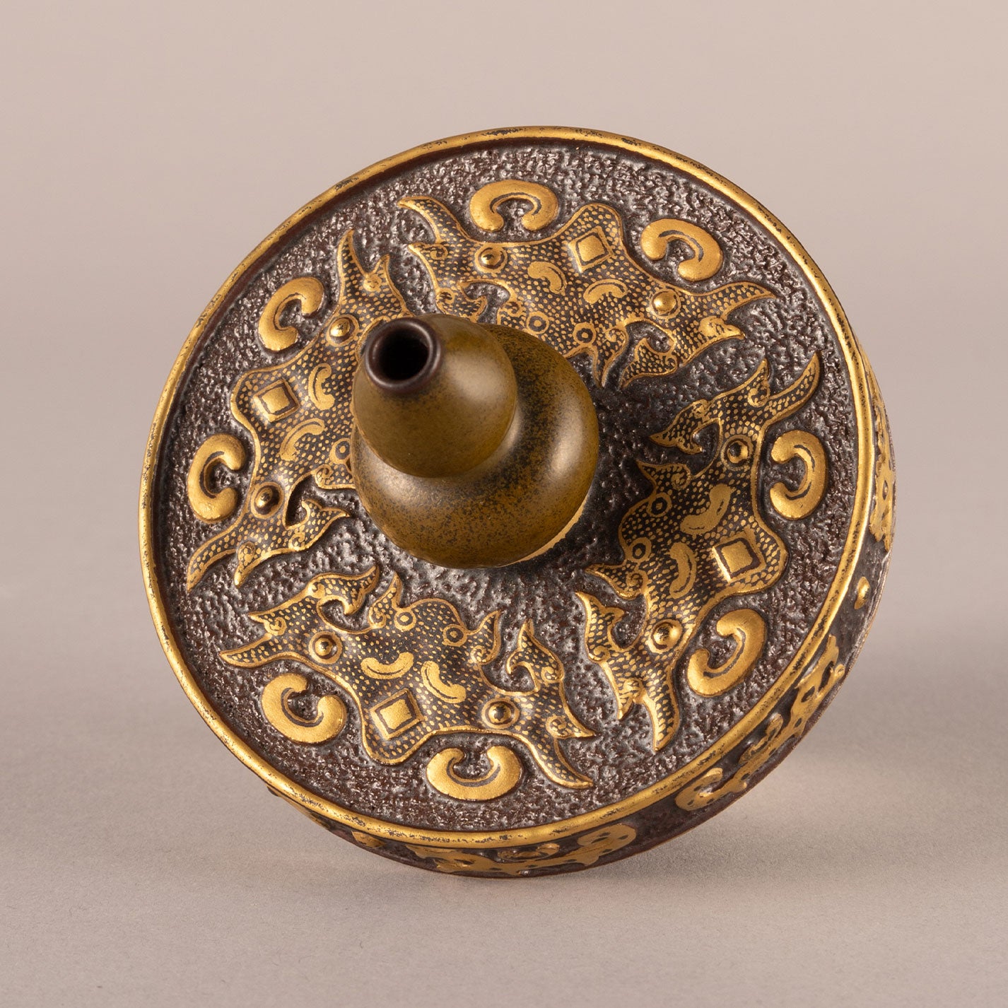 Tea leaf glaze dragon motif incense stick
