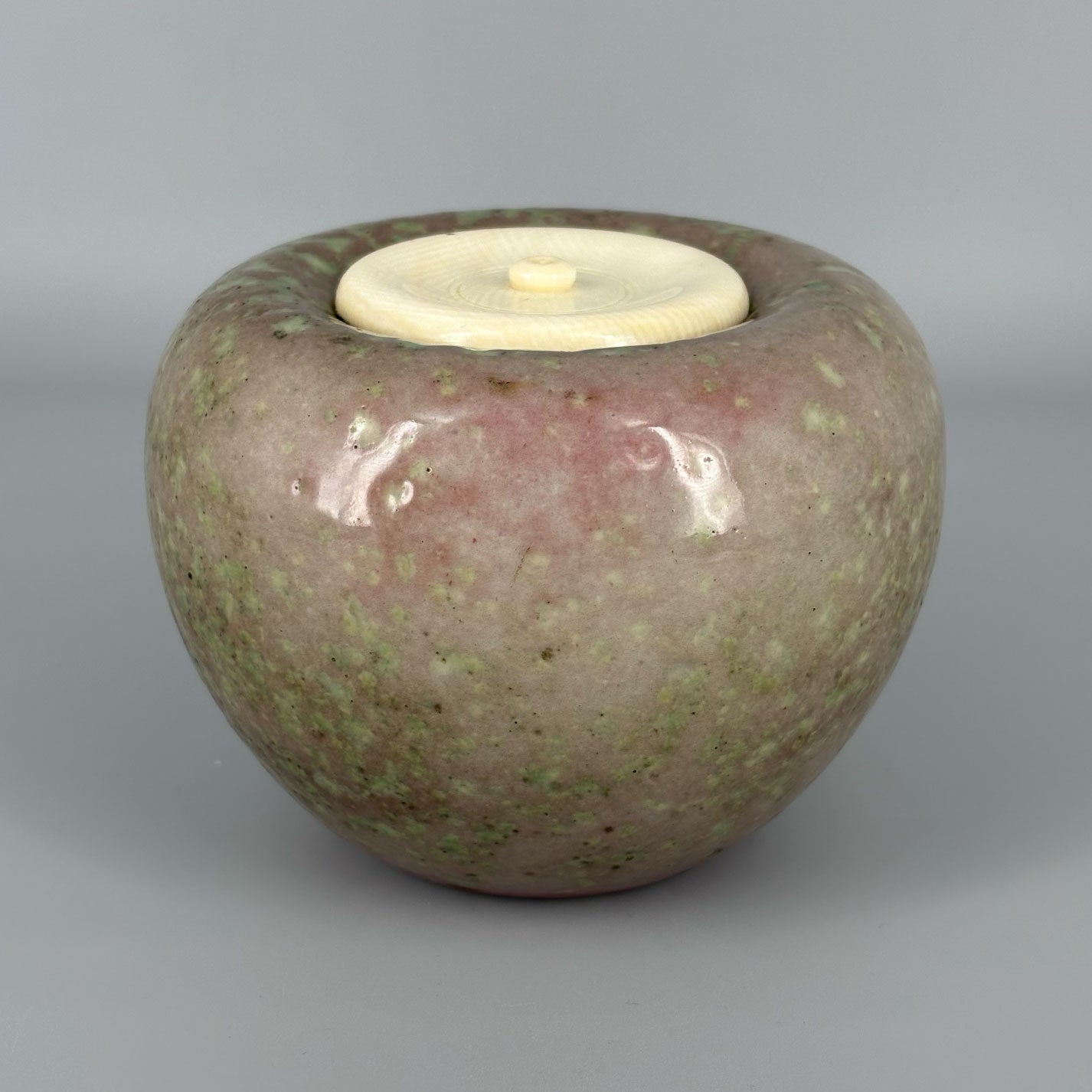 蘋果釉水盂
