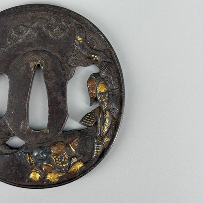 鉄鍔、四角形、金象嵌 A3724】金象嵌 鉄地 古銭型 花彫刻 刀鍔 ツバ つば 鐔 金工細密