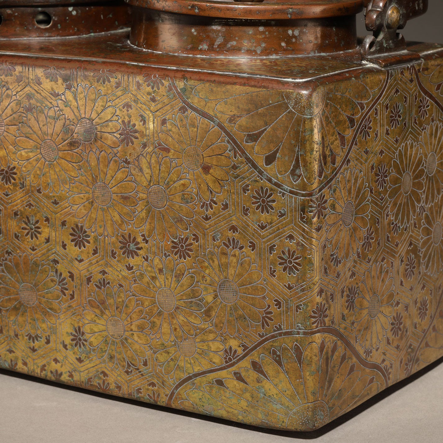 銅製鍍金野風炉