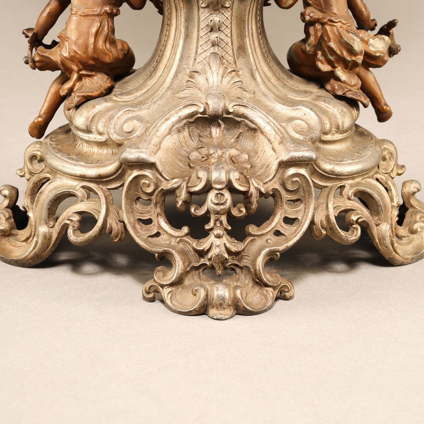 天使紋飾壁炉臺鐘