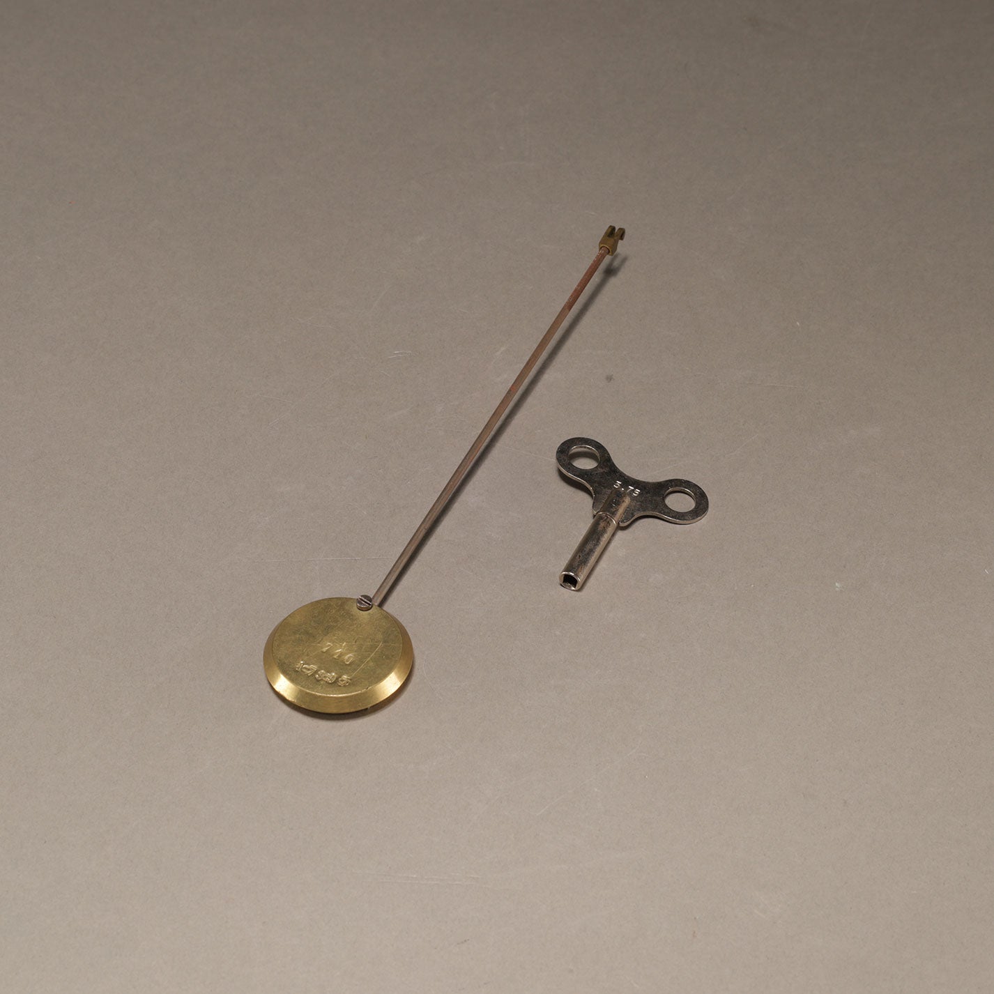 鈷藍神話主題桌鐘