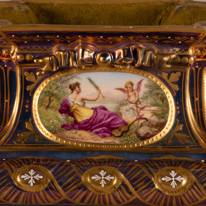 Vienna Style "Covered container"