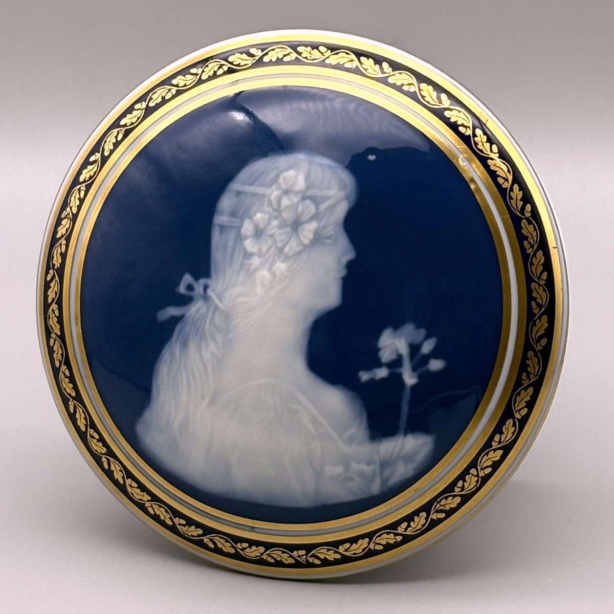 [G0213] Limoges "Pate-sur-Pate accessory case"