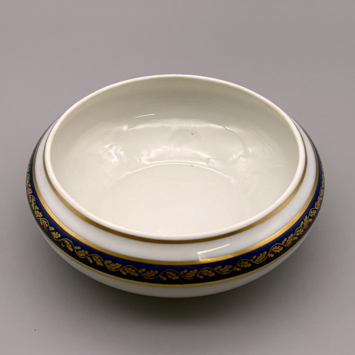 [G0213] Limoges "Pate-sur-Pate accessory case"