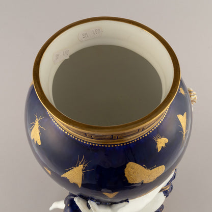 Minton / Albert Ernest Carrier Belleuse